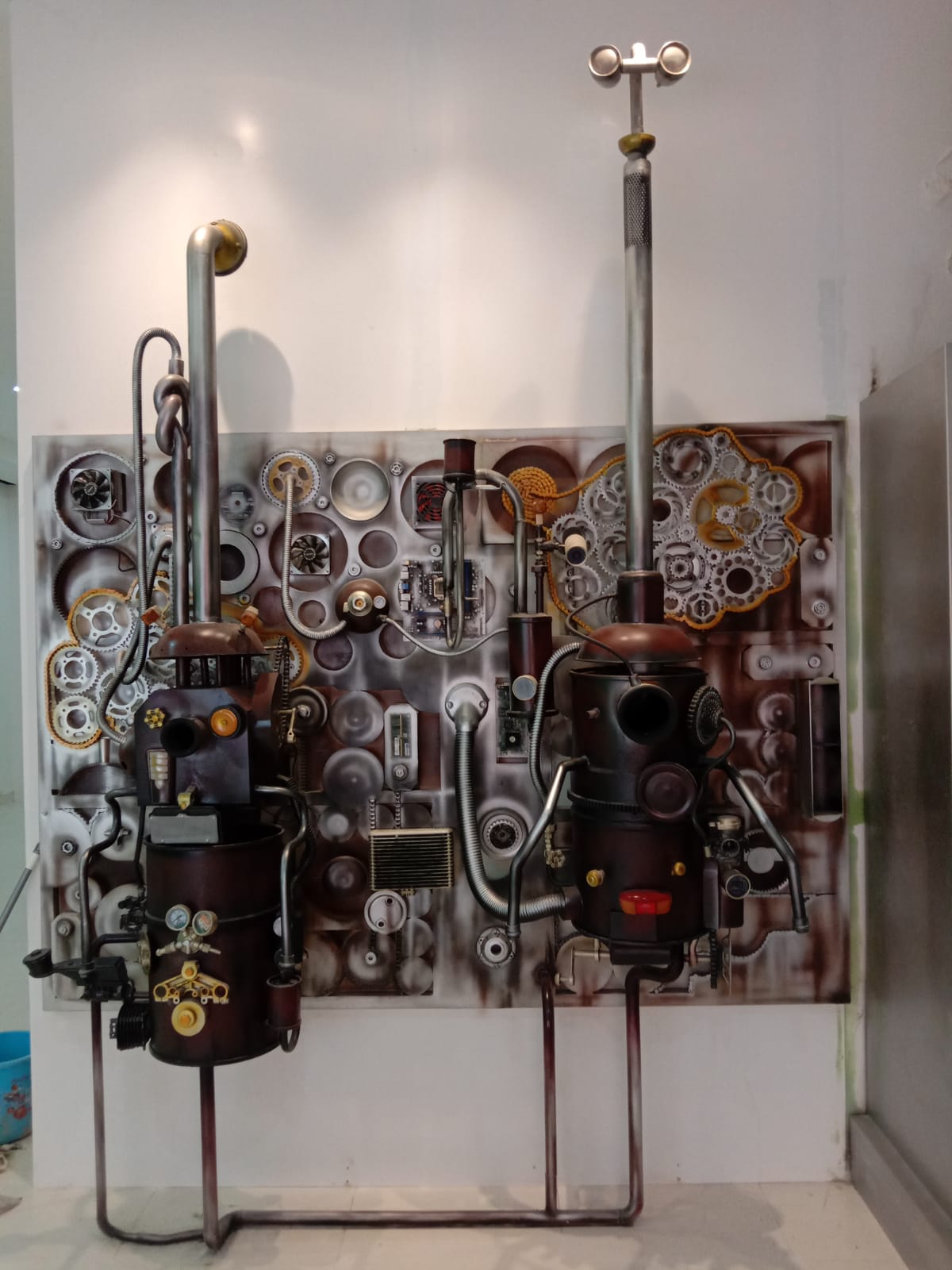 Steampunk, Marmer Tulungagung, 96 × 142 × 58 cm
